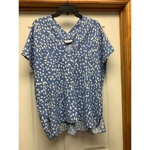 Adrienne Blue Printed Blouse Size S V Neck Hi Low Hem Short Sleeve Top